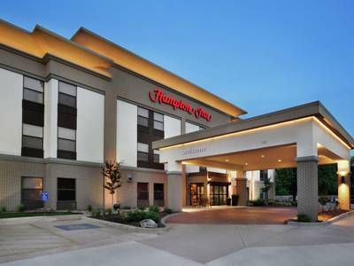 Hampton Inn Shawnee