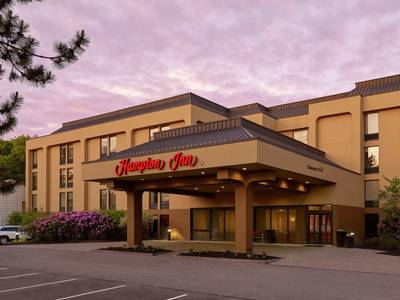 Hampton Inn Portland Airport