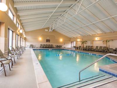 DoubleTree by Hilton Grand Rapids Airport