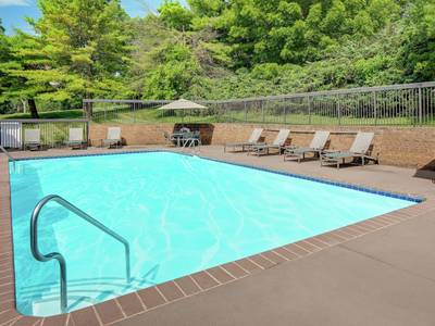 Hampton Inn State College