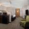 Country Inn & Suites by Radisson, Portland International Airport, OR