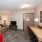 Country Inn & Suites by Radisson, Bloomington-Normal Airport, IL