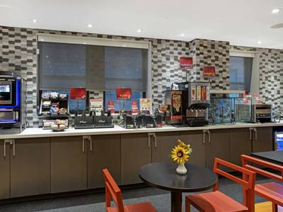 Best Western Plus Hospitality House