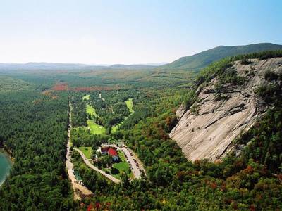 White Mountain Hotel & Resort