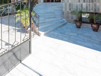 Niriedes - Dionisos Village