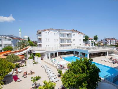 Cats Catty Garden Hotel