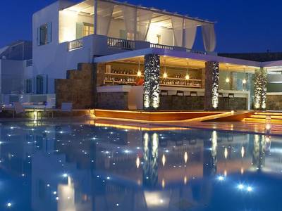 Bill & Coo Suites & Lounge