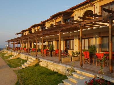 Akritas Ef Zin Villas & Suites