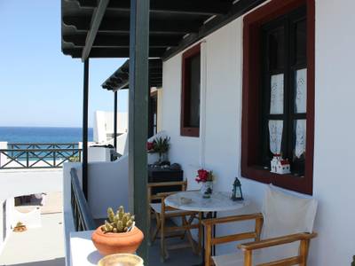 Vrachia Studios & Apartments