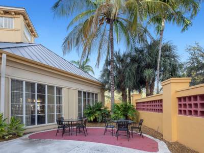 La Quinta Inn & Suites Miami Airport West