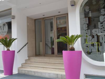 Les Palmiers Beach Hotel