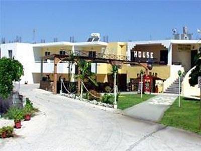 Family House Studios Apartments