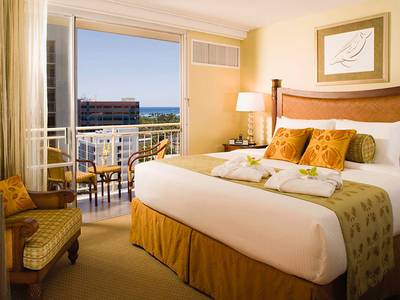 Courtyard Waikiki Beach