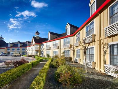 Red Lion Inn & Suites Auburn