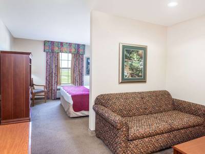 Ramada Sparta/At Speedway