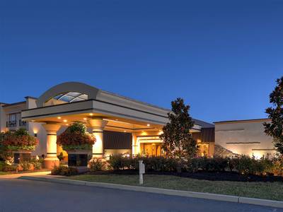 Best Western Premier Eden Resort & Suites