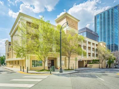 Inn at the Peachtrees 