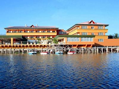 Hotel Petén Espléndido