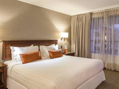 Plaza El Bosque Ebro