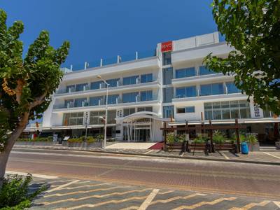 Protaras Plaza Hotel