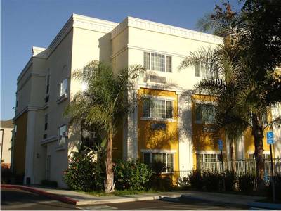 Holiday Inn Express & Suites Garden Grove-Anaheim South