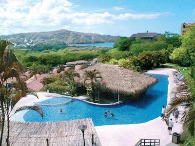 Villas Sol & Beach Resort