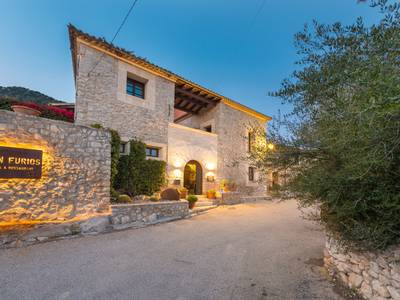 New Can Furios Hotel