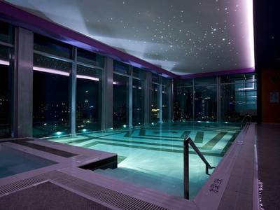 Renaissance Shanghai Yu Garden Hotel