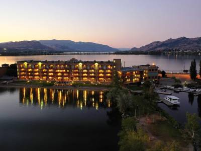 Holiday Inn Hotel & Suites Osoyoos