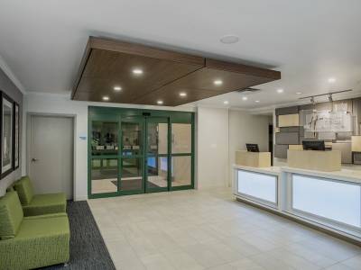 Holiday Inn Express & Suites Medicine Hat Transcanada Hwy 1