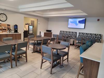 Holiday Inn Express Dryden