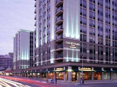 Courtyard by Marriott Toronto Downtown