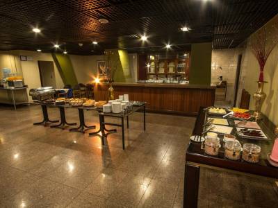 Taj Mahal Continental