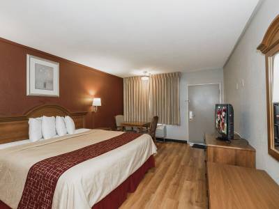 Red Roof Inn Meridian