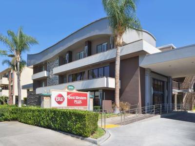 Best Western Plus Park Place Inn & Mini Suites