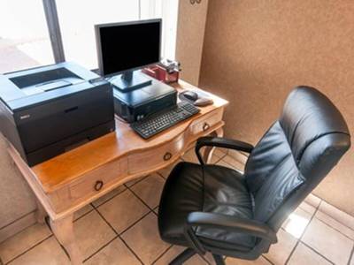 Comfort Suites University