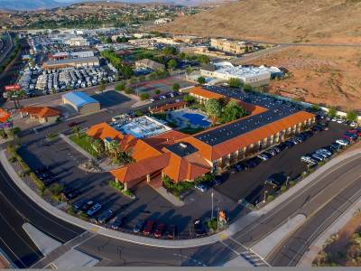 Crystal Inn Hotel & Suites - St George