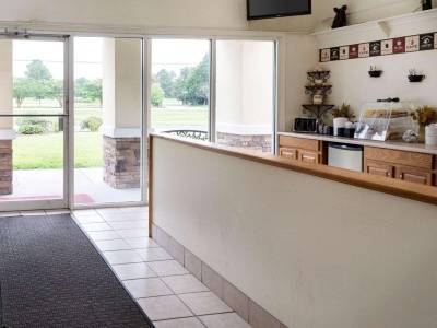 Econo Lodge Inn & Suites Carrollton Smithfield