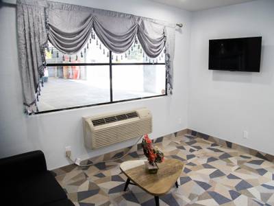 Econo Lodge Pico Rivera