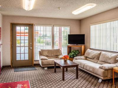 Econo Lodge Southeast Milwaukie