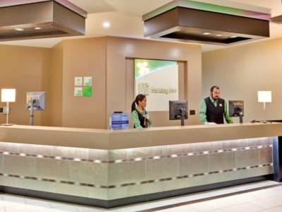 Holiday Inn & Suites Anaheim