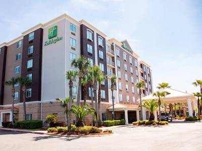Holiday Inn Hotel & Suites Lake City