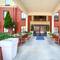 Holiday Inn Express & Suites Atlanta - Emory University Area