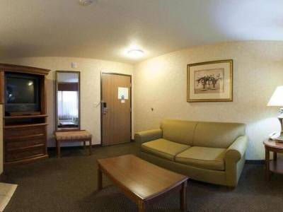Holiday Inn Express & Suites Barstow
