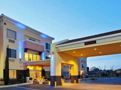 Holiday Inn Express & Suites Berkeley