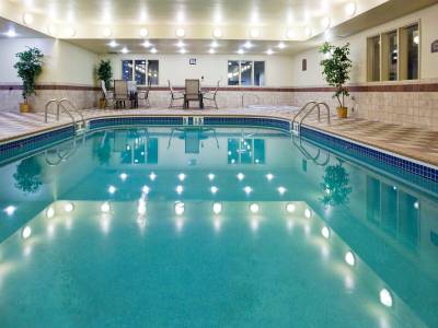 Holiday Inn Express & Suites Grand Forks