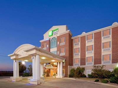 Holiday Inn Express & Suites Lake Worth Northwest Loop 820