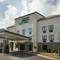 Holiday Inn Express & Suites Madison
