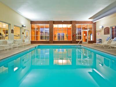 Holiday Inn Express Hotel & Suites Manchester - Conference Center (Tullahoma)