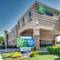 Holiday Inn Express Hotel & Suites Santa Clara